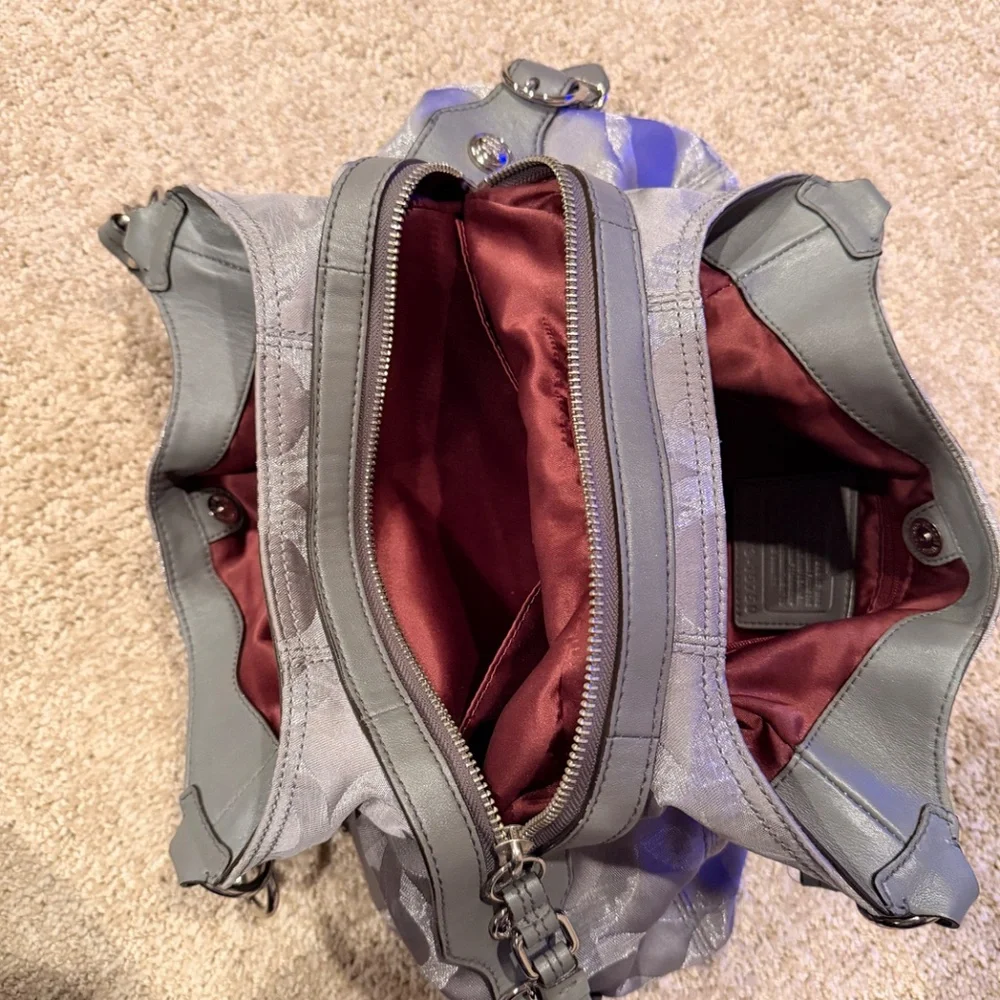 Silver coach purse - Picture 3 of 5